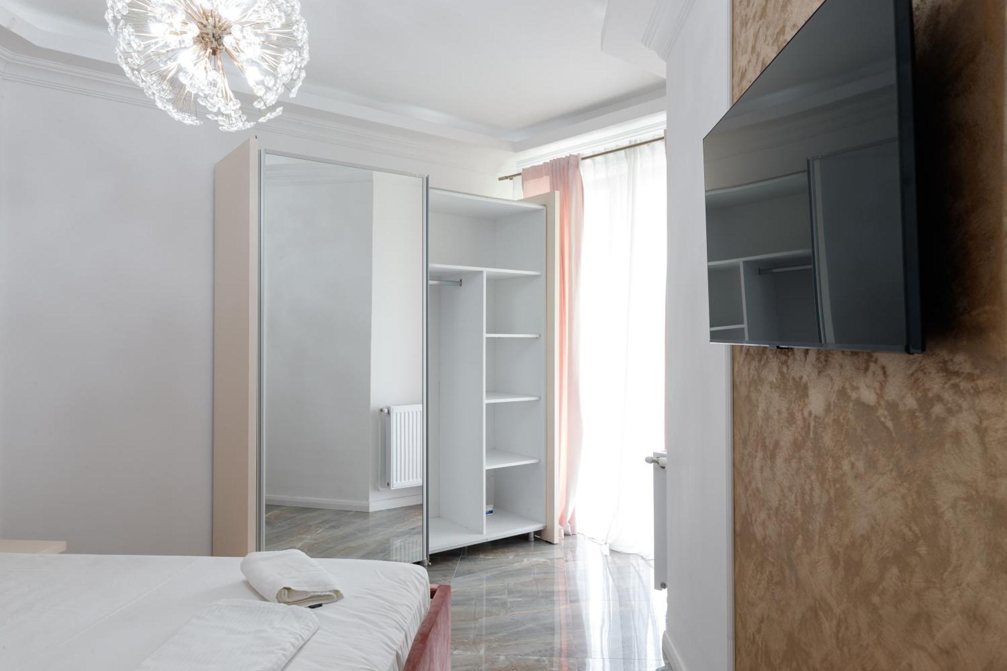 Grazzia Deluxe Apartments Năvodari Exteriör bild